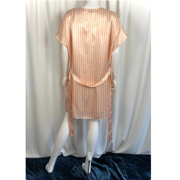 Vintage 1990’s ‘Linda Bis’ Peach & White Striped Satin Robe - Wrap - Belt - S/M - Picture 9 of 10